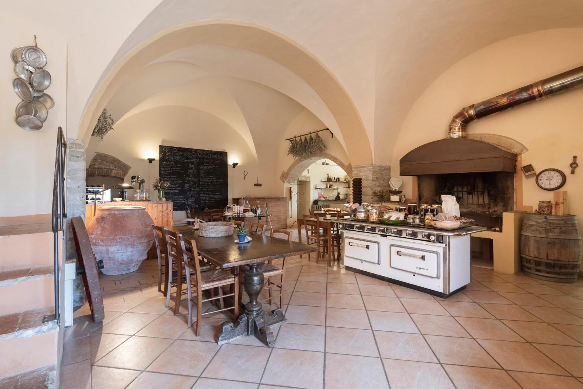Agriturismo San Ottaviano 몬테로톤도 외부 사진